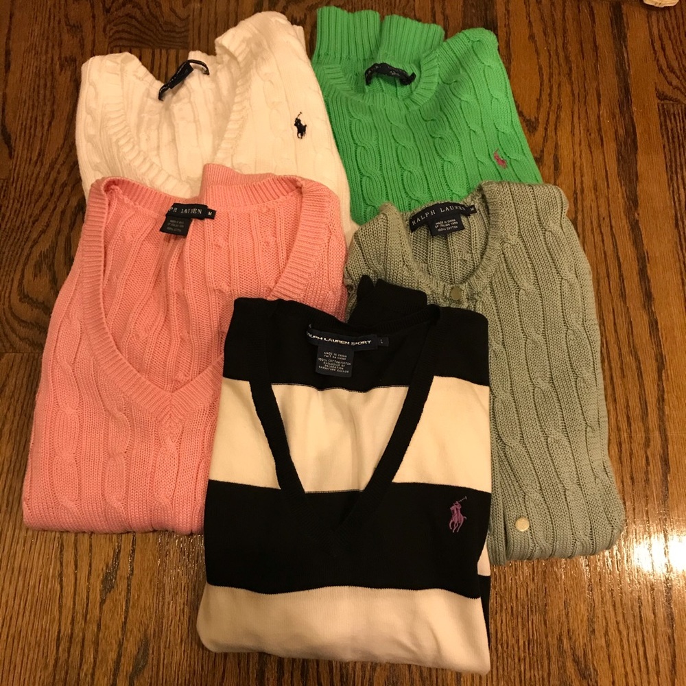 Women Ralph Lauren sweaters. Total of 5 sweaters